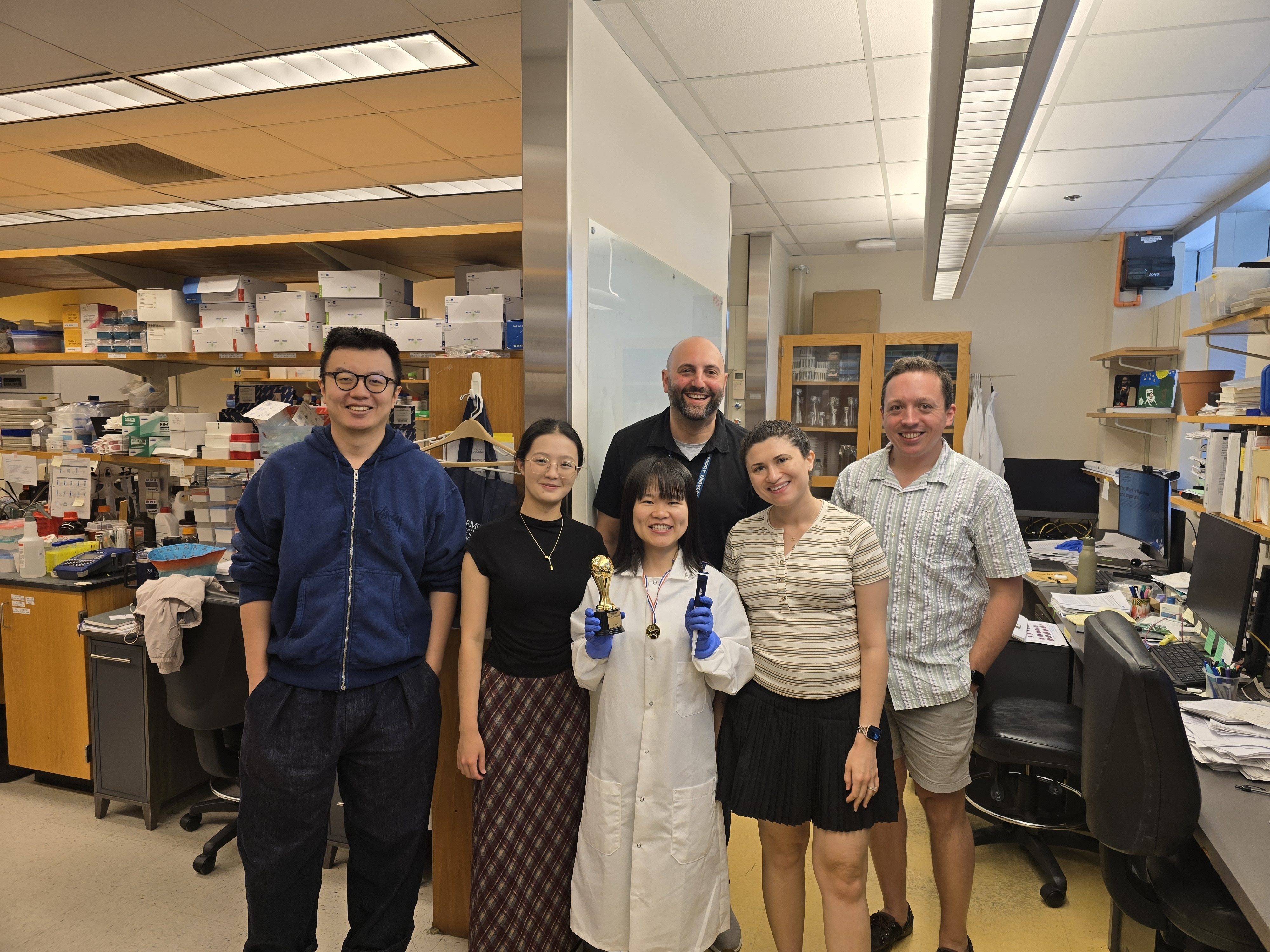 Juan wins a pipetting competition! 06/09/2026